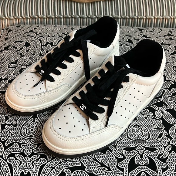 Chanel sneakers - Picture 1 of 4